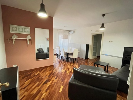 Appartamento in Affitto con Garage in Via degli Aragonesi - 2