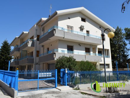 Appartamento di mq 100 circa sito in Via Castello con annesso Lavatoio